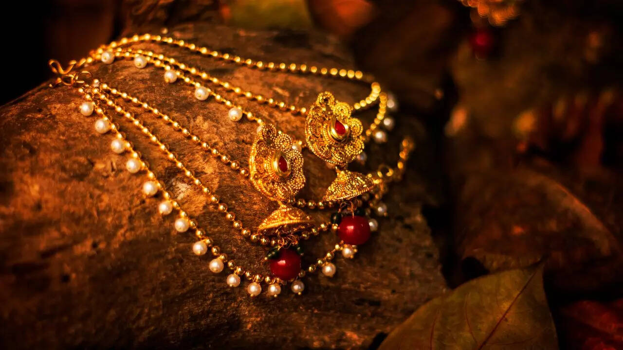 सोने की 999 और 995 शुद्धता के बीच अंतर