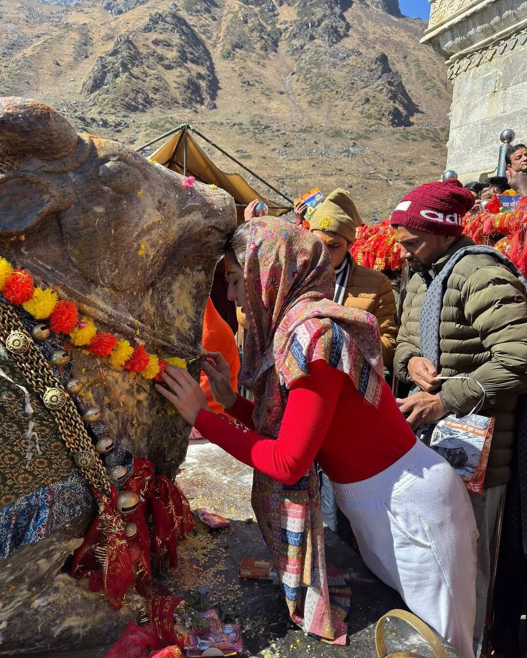 नंदी महाराथ के साथ फोटो