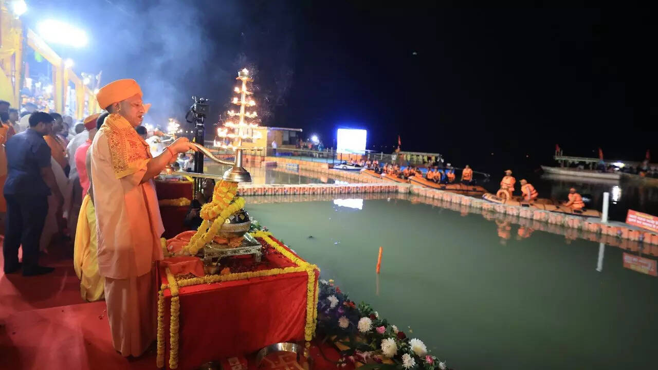 हर साल बढ़ी दीपों की संख्या