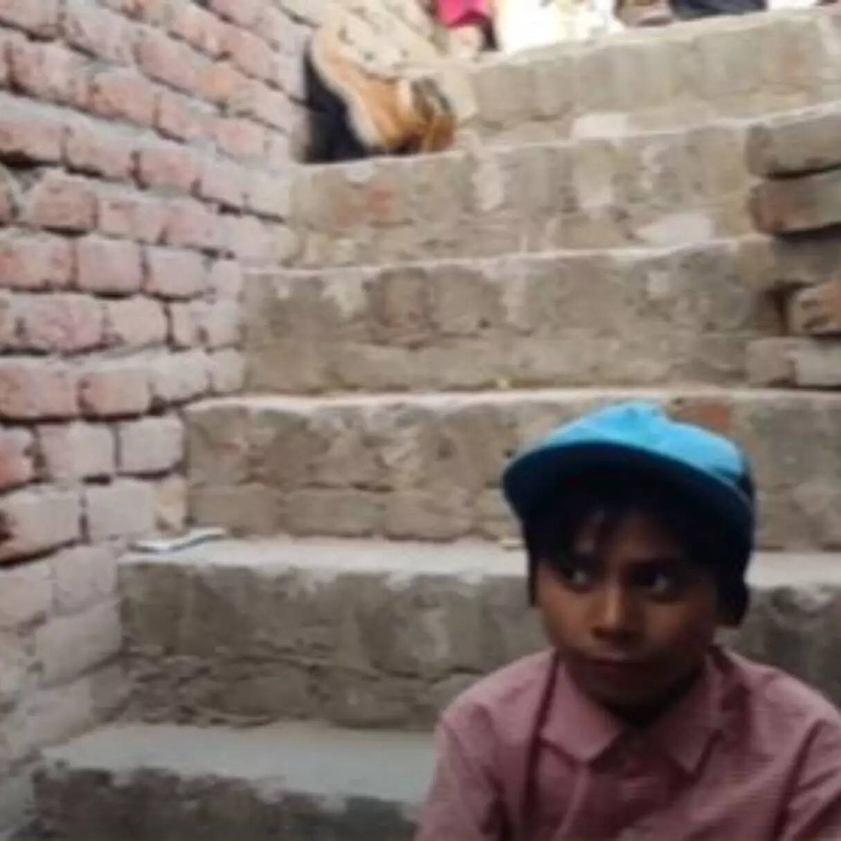 खेती से जुड़े हुए हैं लोग