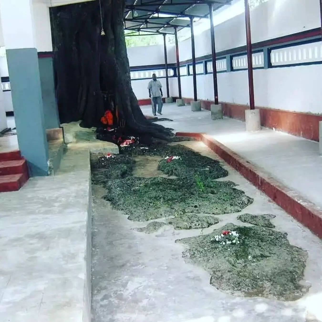पांच हजार लोग खींचकर लाए थे धनुष