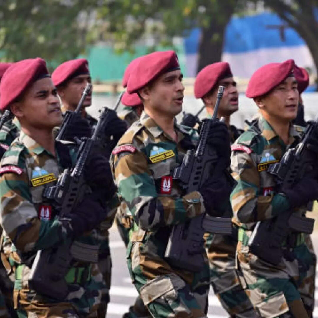 सालभर में दो बार परीक्षा