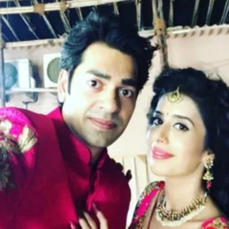 चारु असोपा (charu asopa)