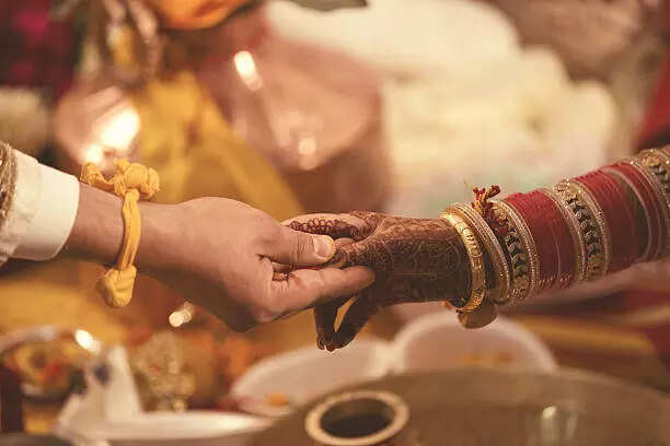अब विदेशी सामान के मुक़ाबले भारतीय उत्पादों को खरीदने में ज्यादा तरजीह