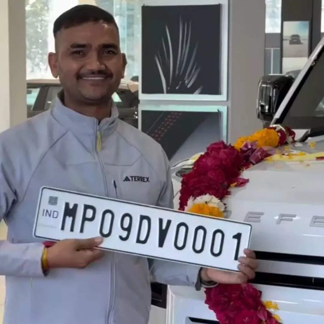 This Fitness Influencer Buys Land Rover Defender On Diwali With A VIP ...
