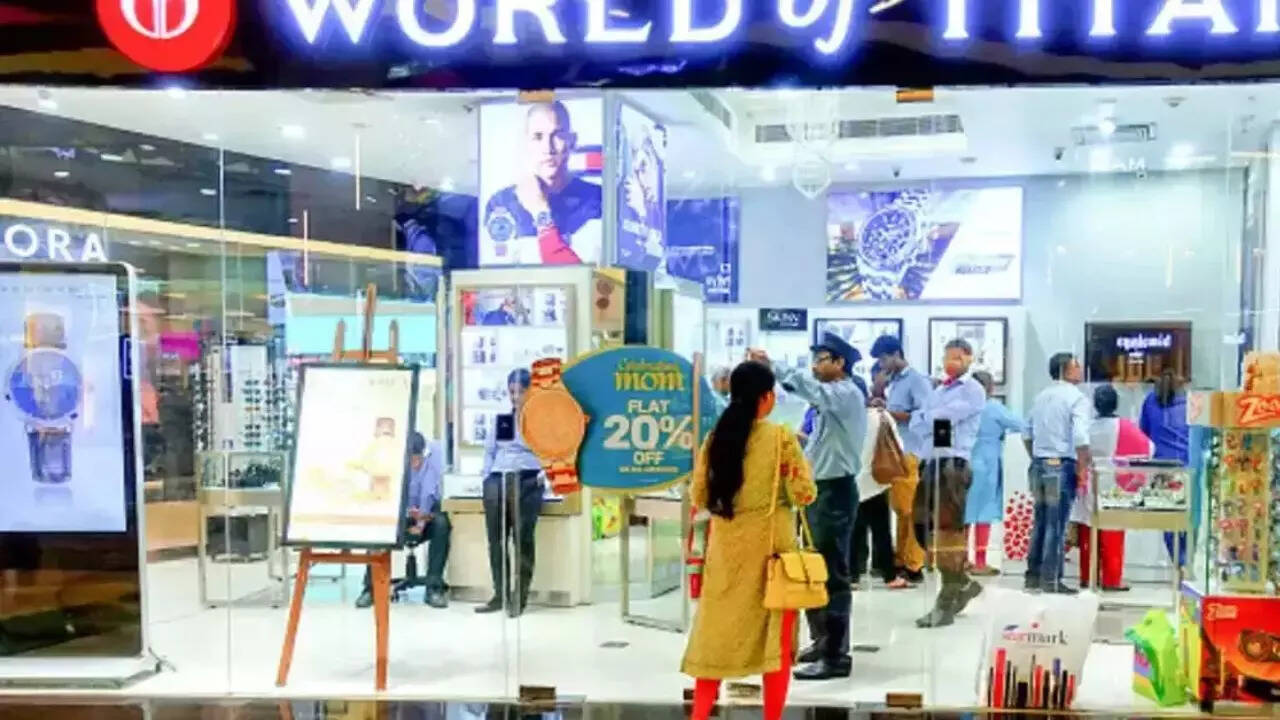 2,000 से अधिक रिटेल स्टोर