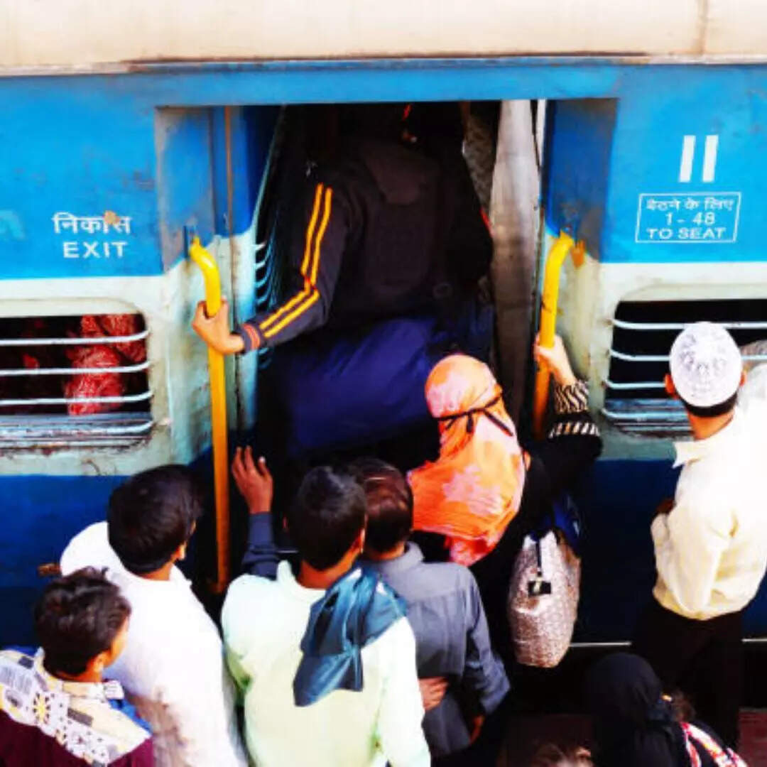 त्योहार पर बढ़ती है भीड़