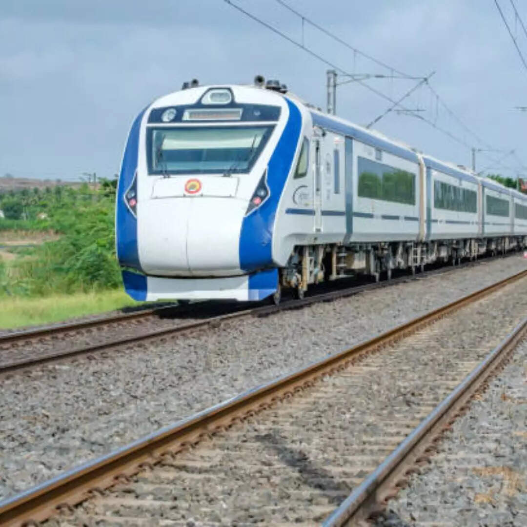 अन्य ट्रेनों में कौन सबसे प्रीमियम