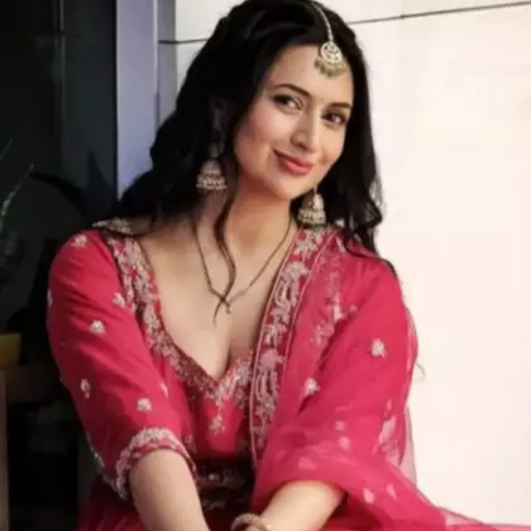 दिव्यंका त्रिपाठी Divyanka Tripathi