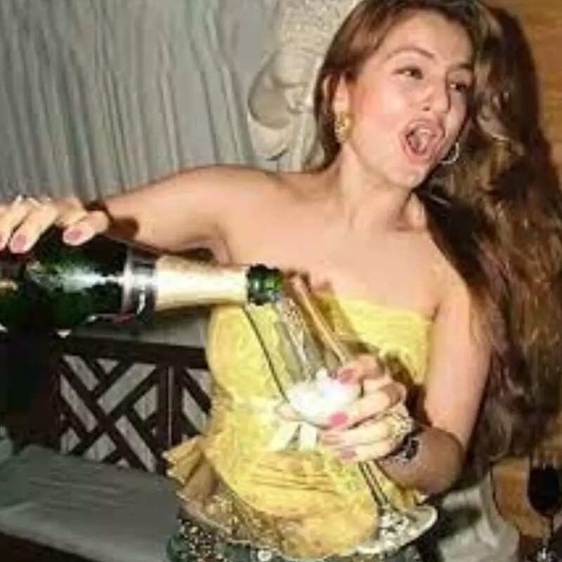 अमीषा पटेल Ameesha patel