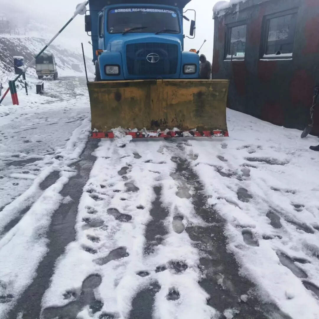 सोशल मीडिया पर छाईं तस्वीरें