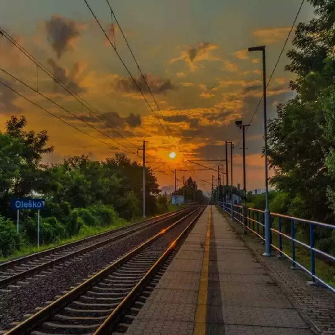 बेगुनकोडोर रेलवे स्टेशन