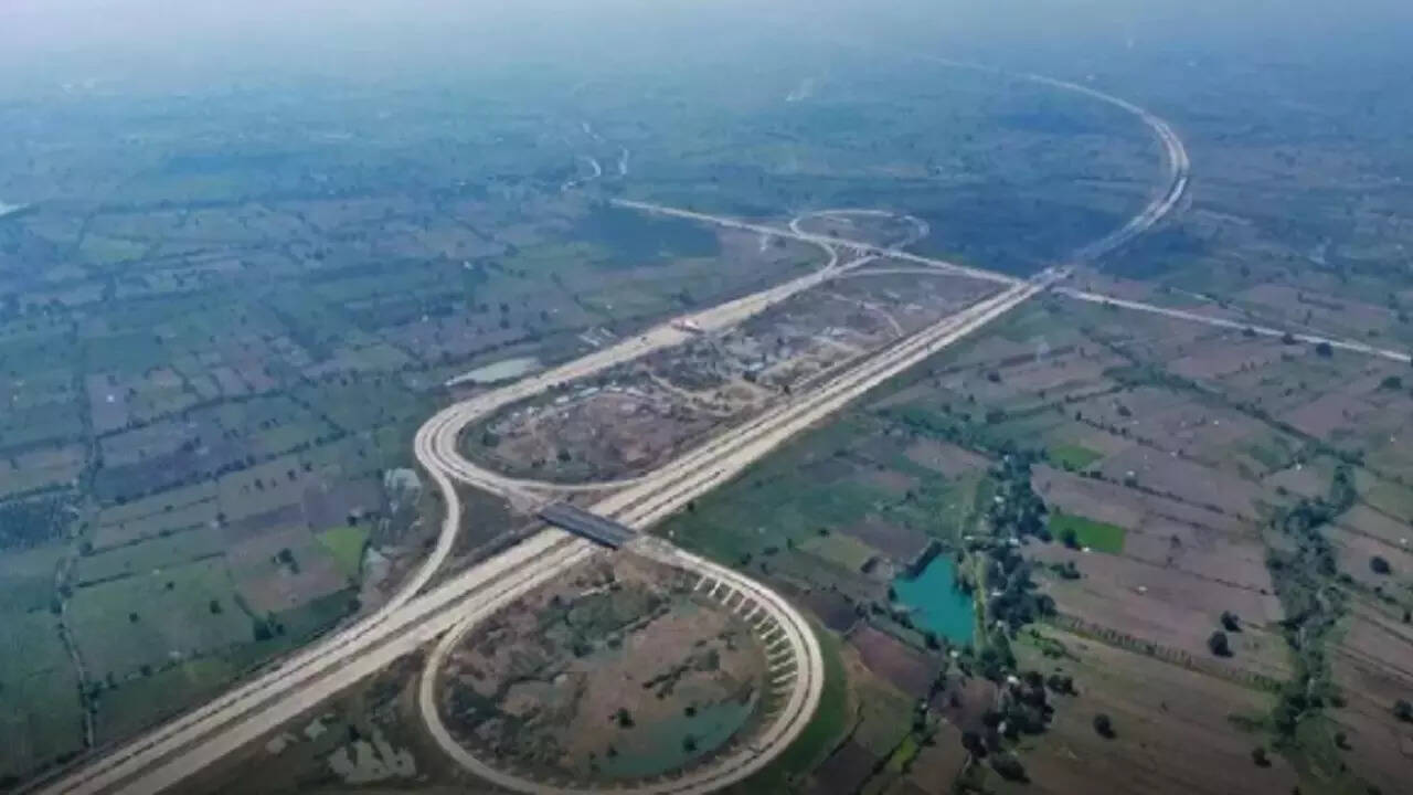 करीब 1630 करोड़ की लाग