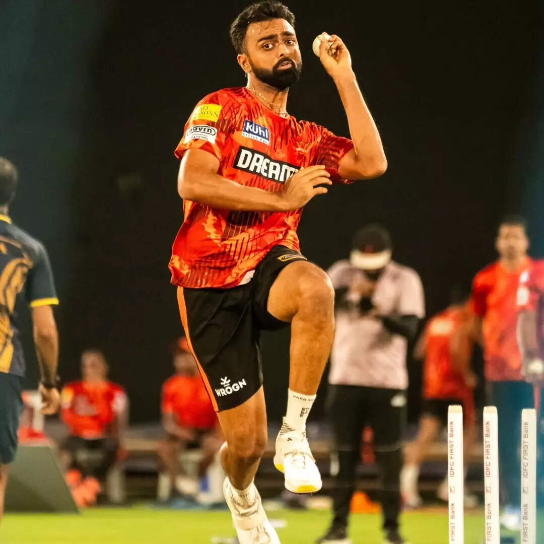 जयदेव उनादकट कितने में बिके