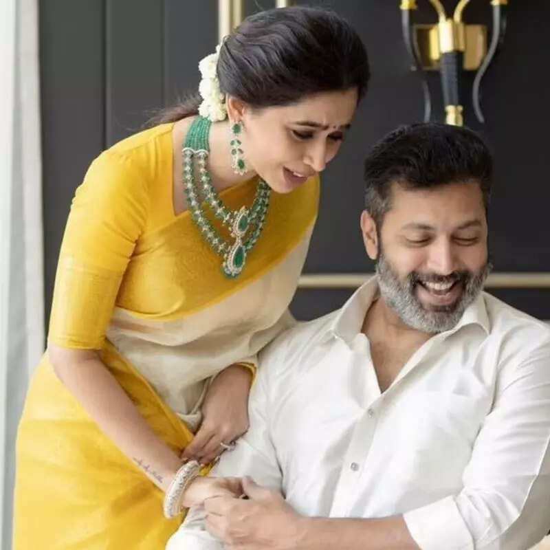 जयम रवि-आरती