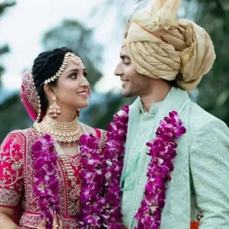 अक्षय खरोड़िया-दिव्या पुनेथा Akshay Kharodia-Divya Punetha