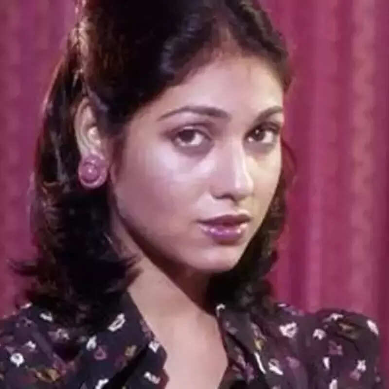 टीना मुनीम Tina Munim