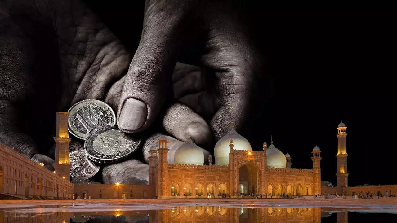 भीख मांगने जाते हैं विदेश