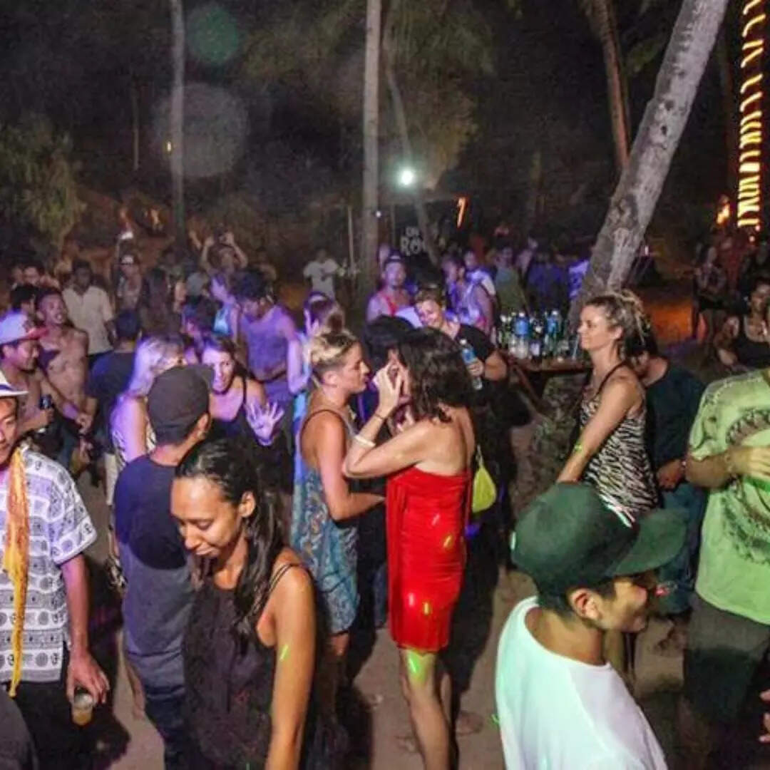 पार्टी डेस्टिनेशन