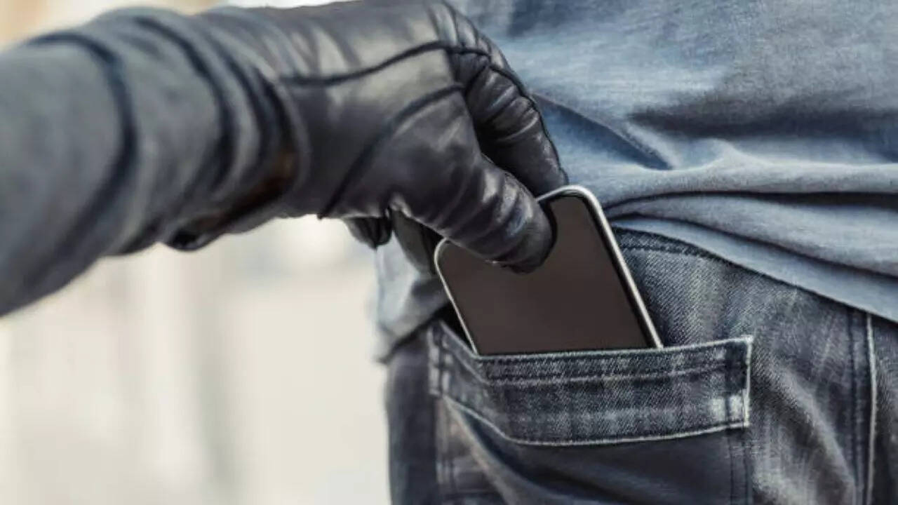 अपने मोबाइल सर्विस प्रोवाइडर से संपर्क करें
