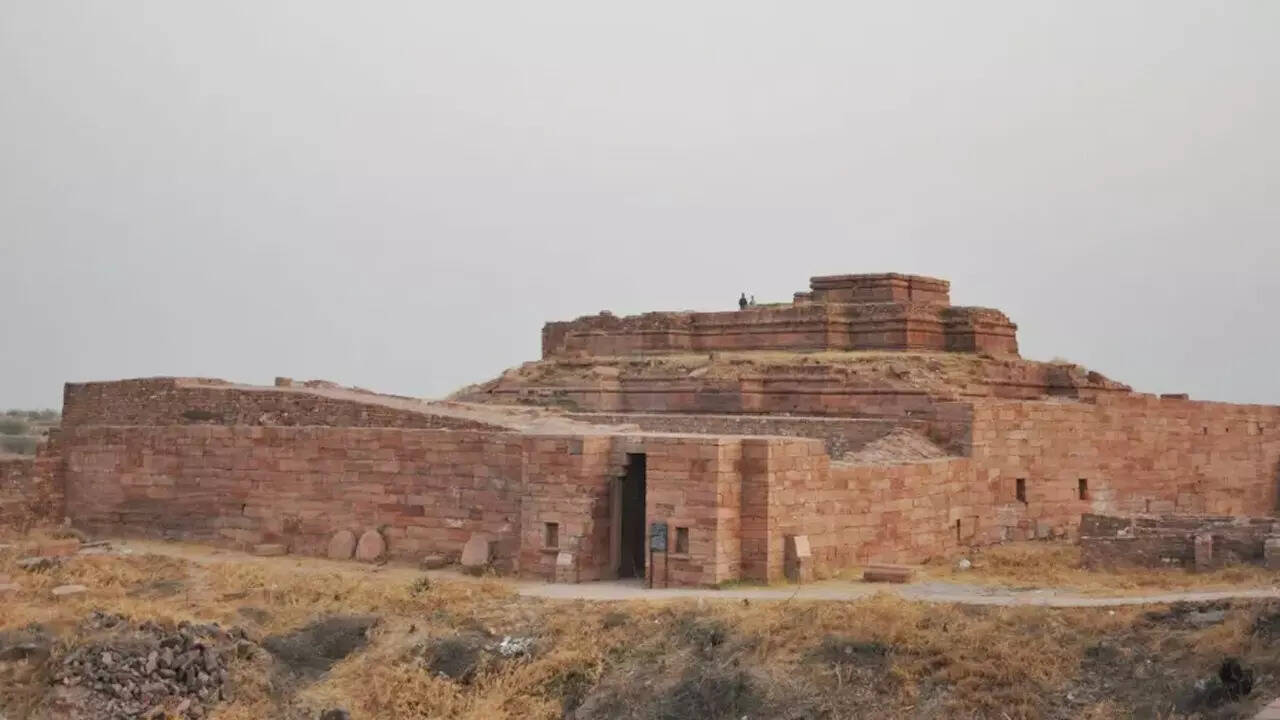 उल्टी हरकतों से उल्टा हुआ किला