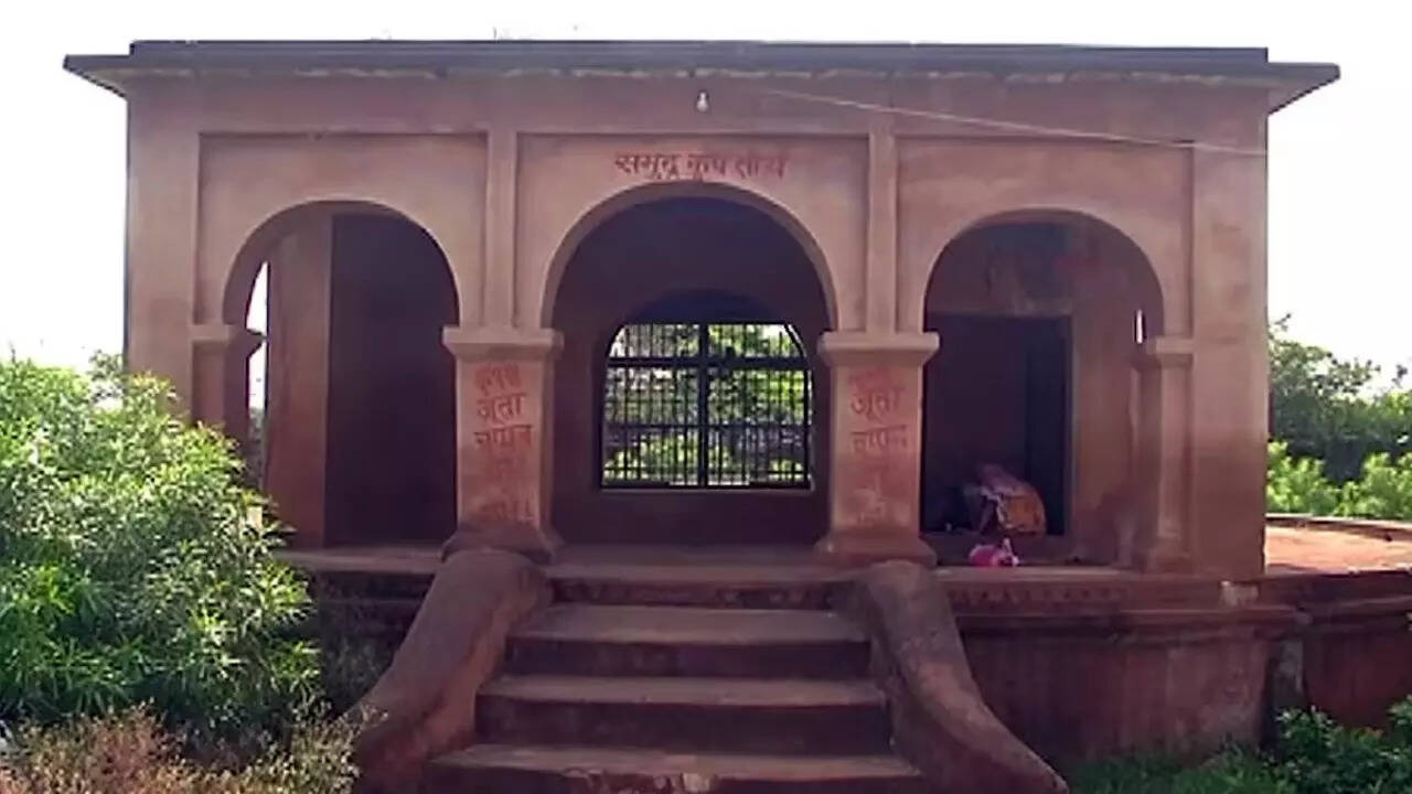कैसे पहुंचें झूंसी
