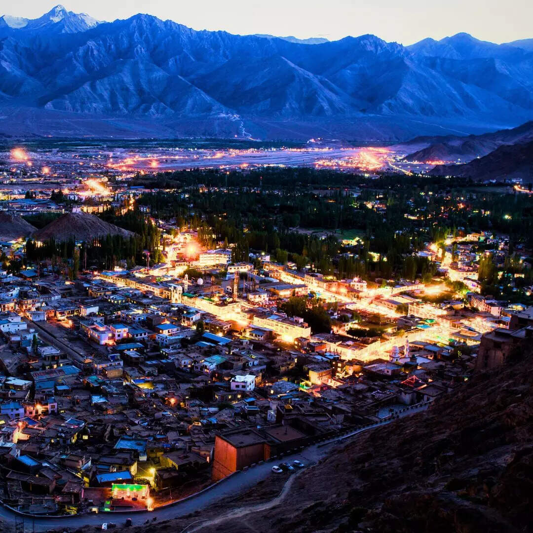 फेस्टिवल की तैयारी