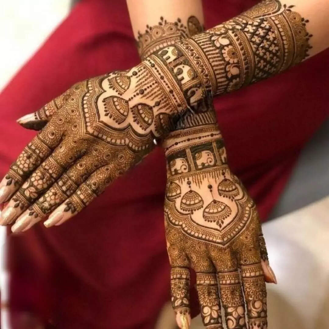 हाथी और झूमर डिजाइन