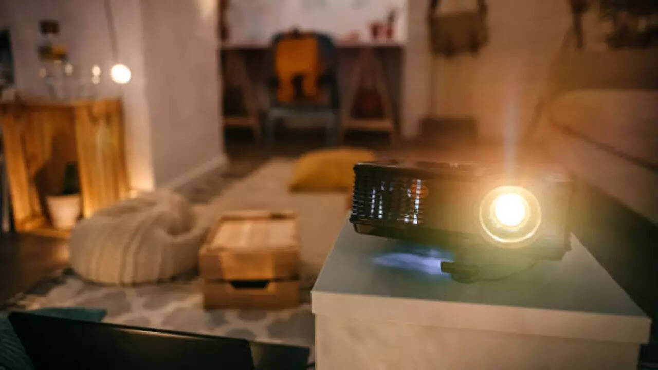 पोर्टेबल मिनी प्रोजेक्टर