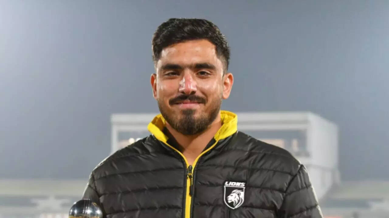 Pakistan new pacer Afaq Afridi scripted history in t20 debut- पाकिस्तान ...
