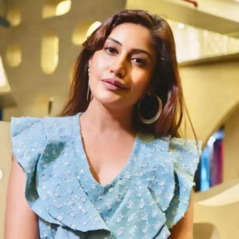 पेट के इंफेक्शन से सुरभि चंदना हुईं बेसुध
