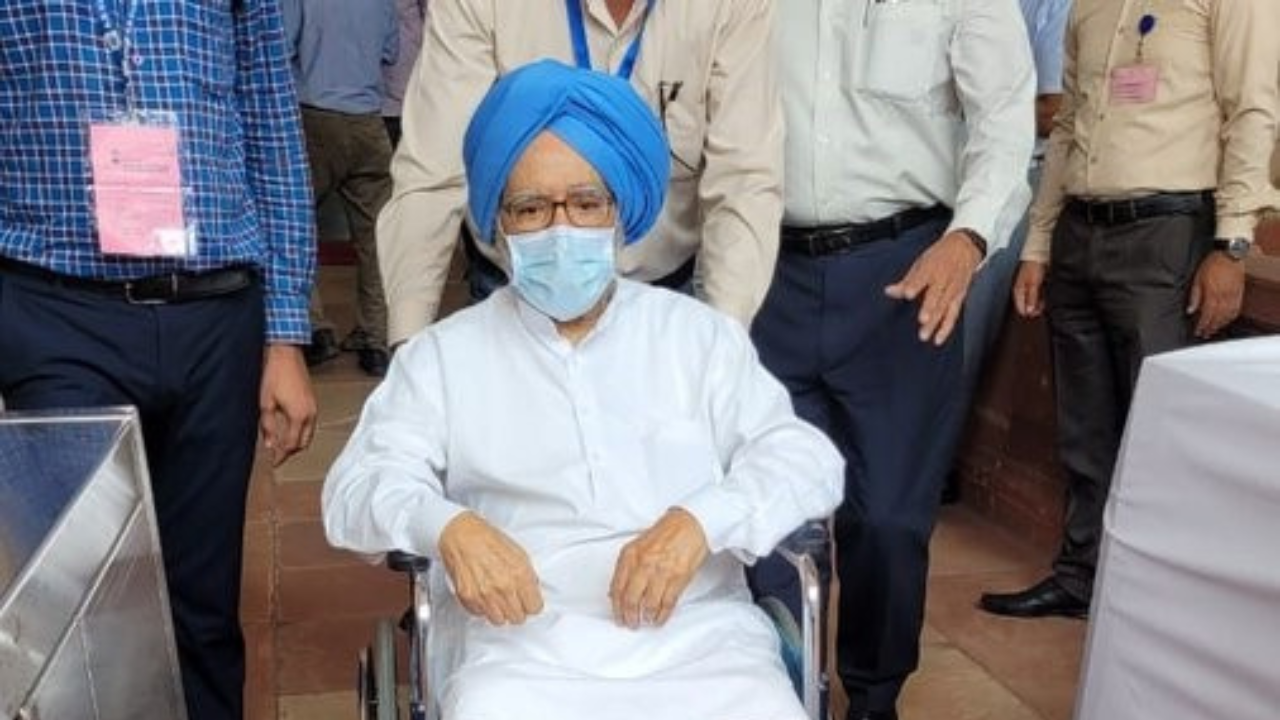 जब उपराष्ट्रपति पद के लिए मनमोहन सिंह ने किया था वोट