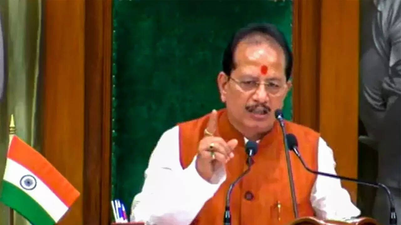 विजय सिन्हा के पास कितने पैसे