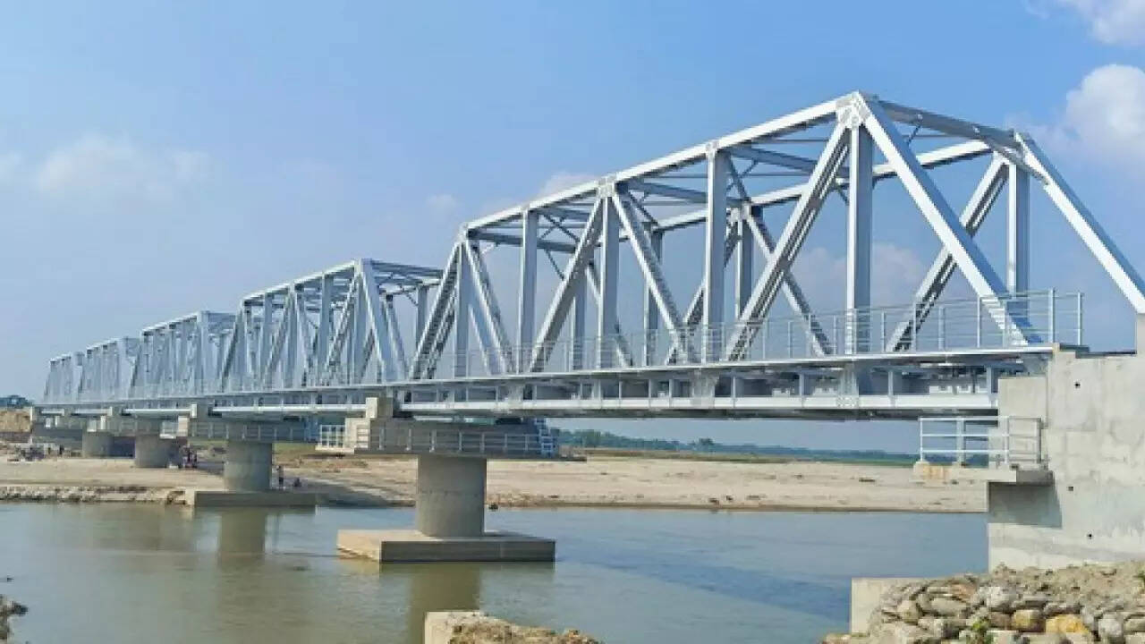 पांचों खंड की संयुक्त लंबाई 7421 KM