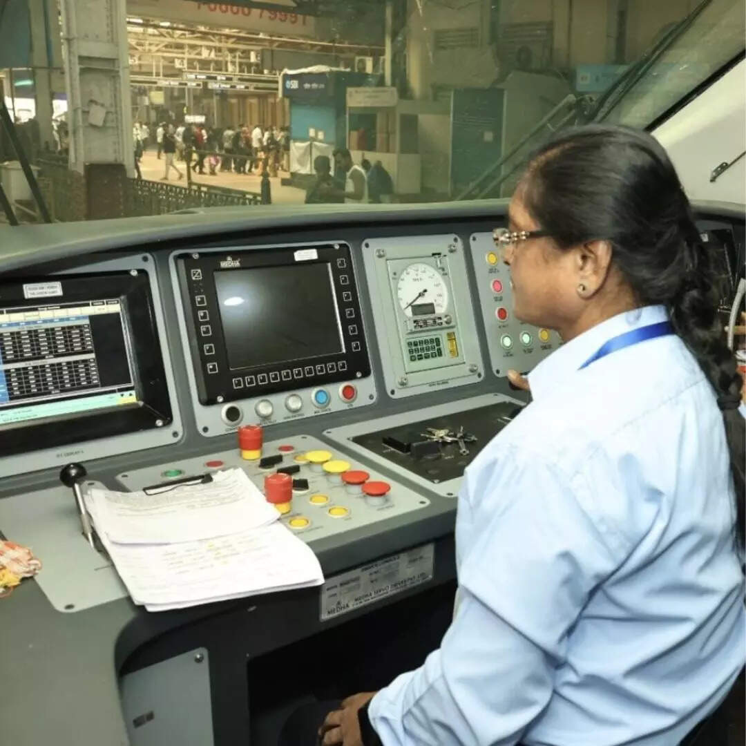 How To Become Train Driver In Indian Railway Know Indian Railway Loco ...