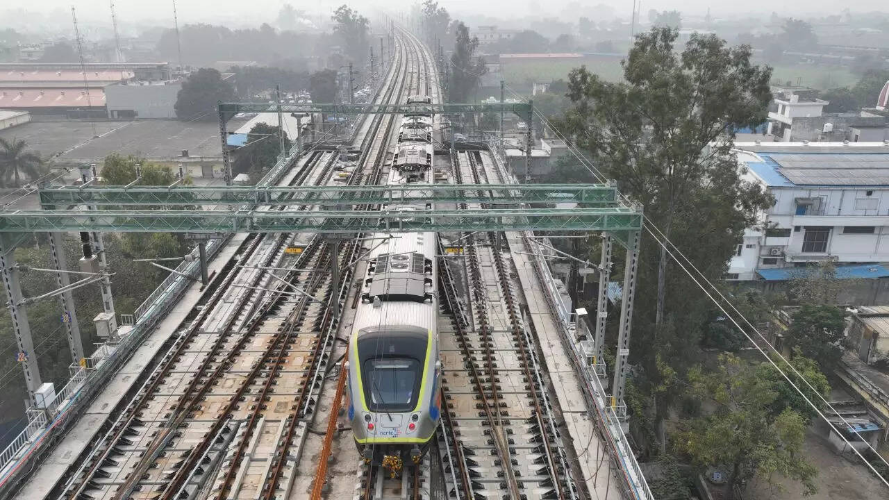 मैन्युअल तरीके से ऑपरेट की गई ट्रेन