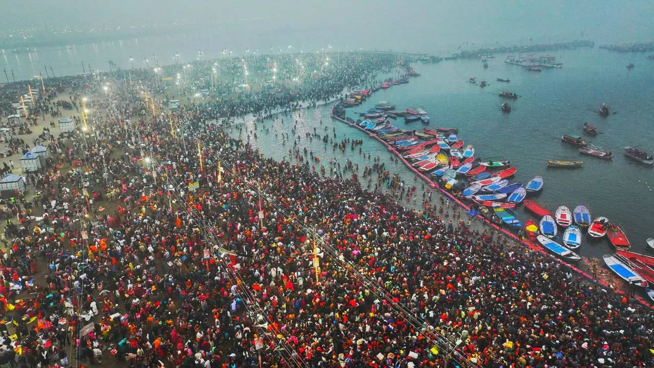 महाकुंभ का पहला स्नान