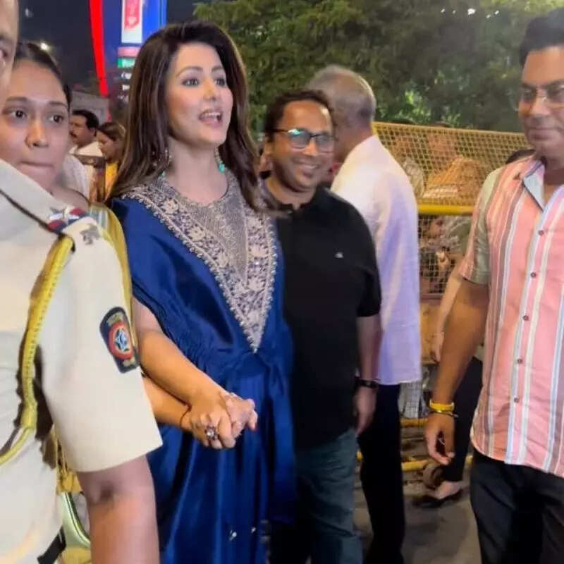 हिना खान को देख बढ़ी फैंस की एक्साइटमेंट