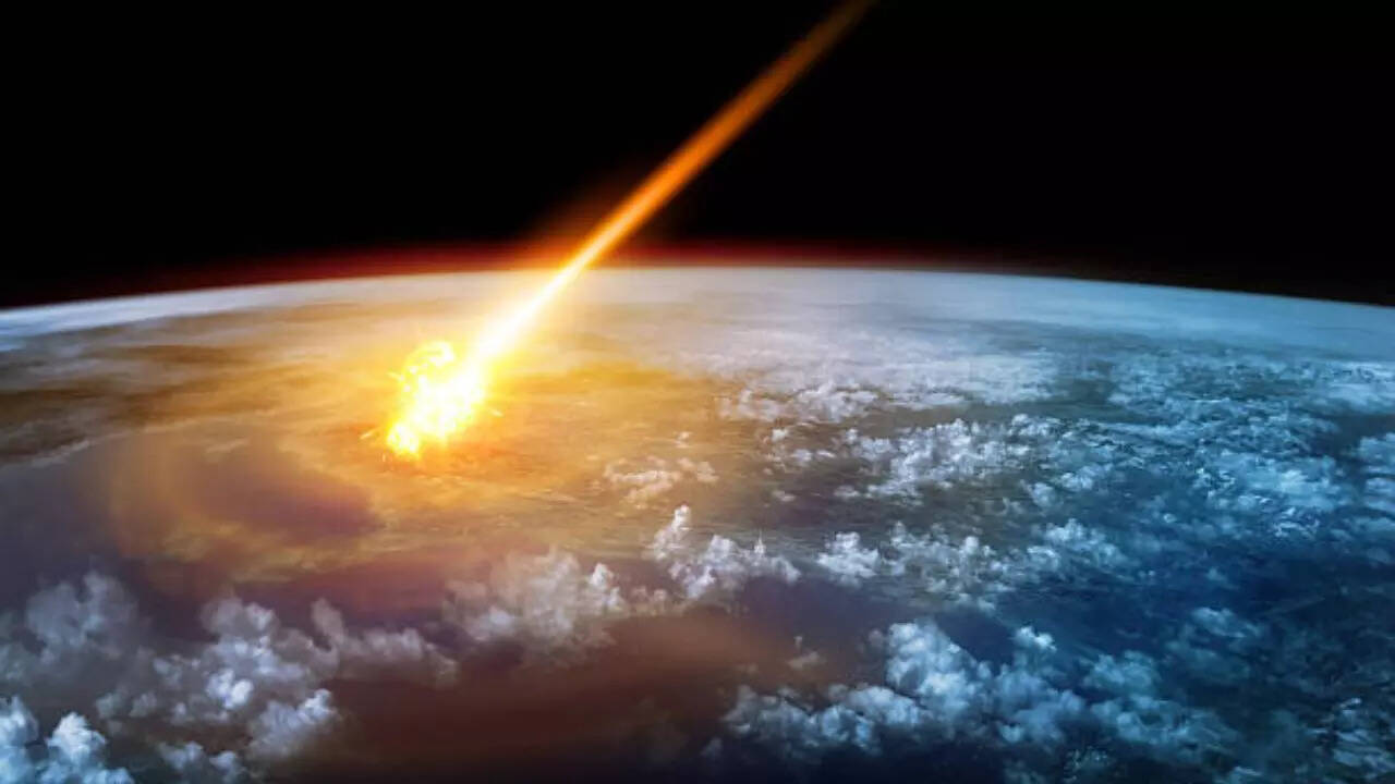 क्या खतरनाक है एस्टेरॉयड 2022 CE2?
