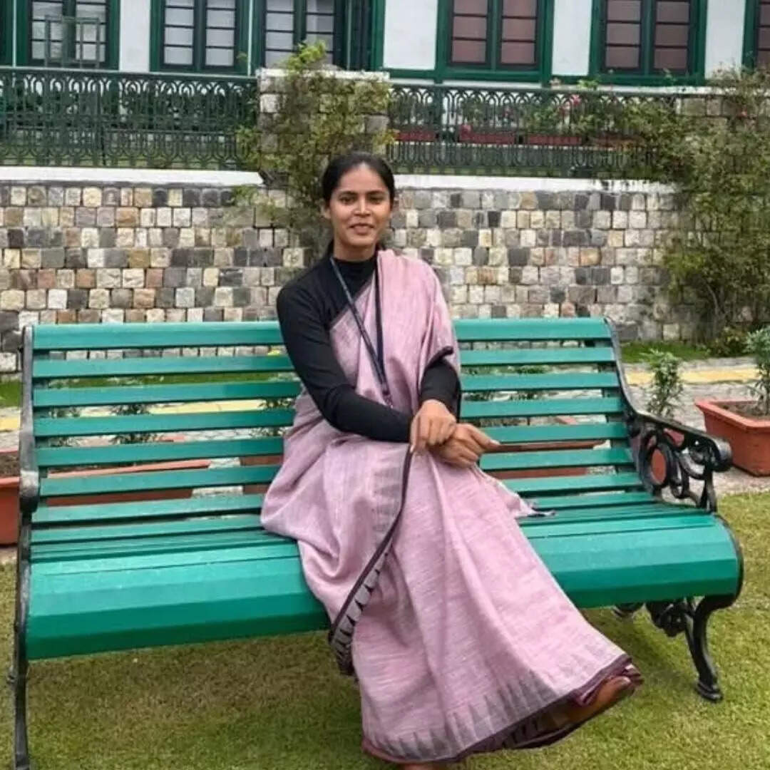 Tanoo Singh Successful Story : UPSC में इस प्रदेश की बेटी ने लहराया परचम, पहले BPSC फिर UPSC क्रैक कर बनी IPS 2 Tanoo Singh Successful Story: The daughter of this state hoisted the flag in UPSC, first cracked BPSC and then UPSC and became IPS.