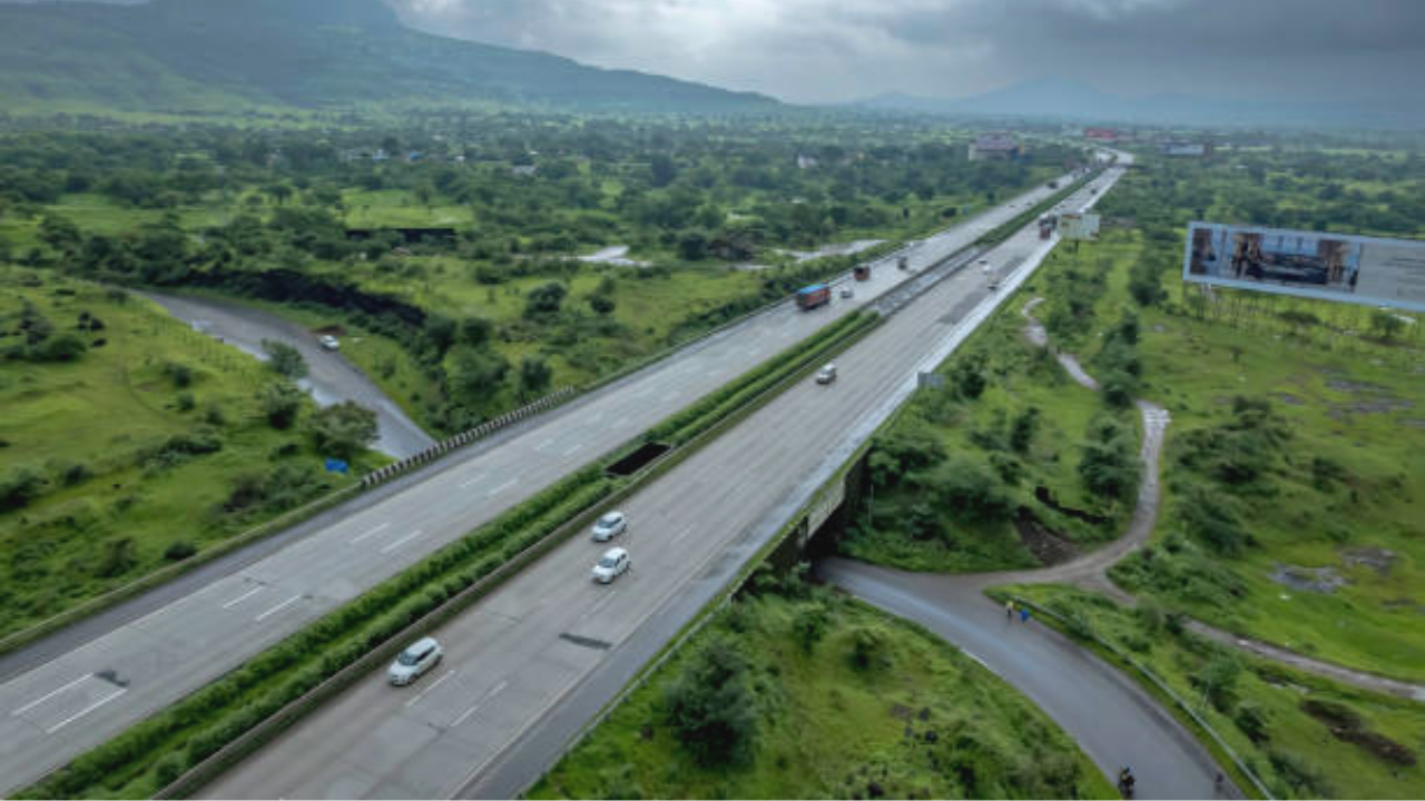 Kanpur में बदल जाएगी ट्रैफिक की तस्वीर, बनने वाला है 93 KM लंबा ...