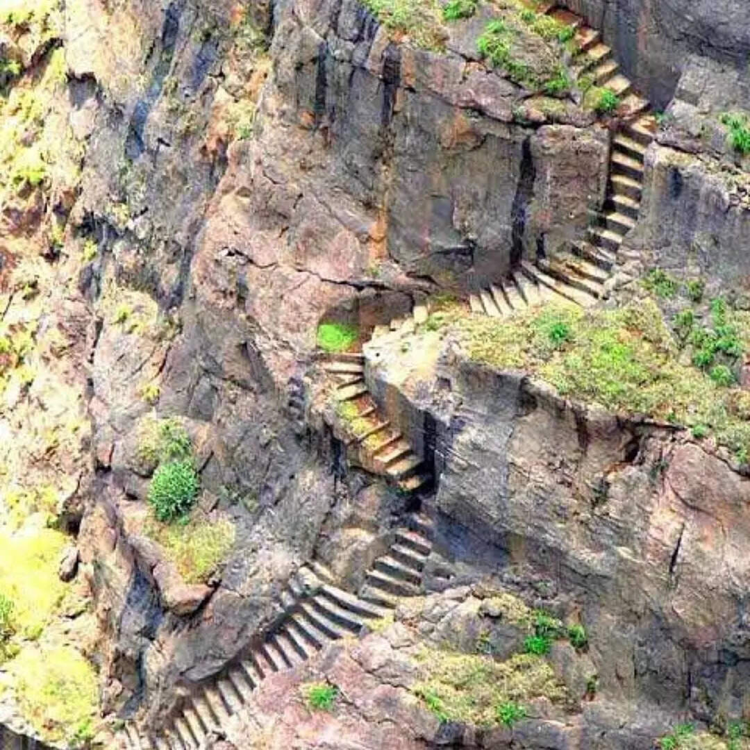 कम एक्सप्लोर डेस्टिनेशन