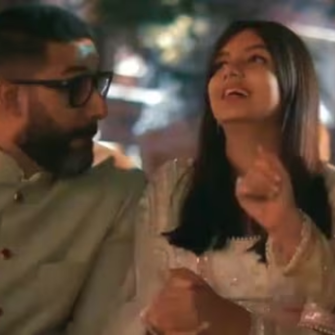 आराध्या लगाती हैं सवालों की झड़ी