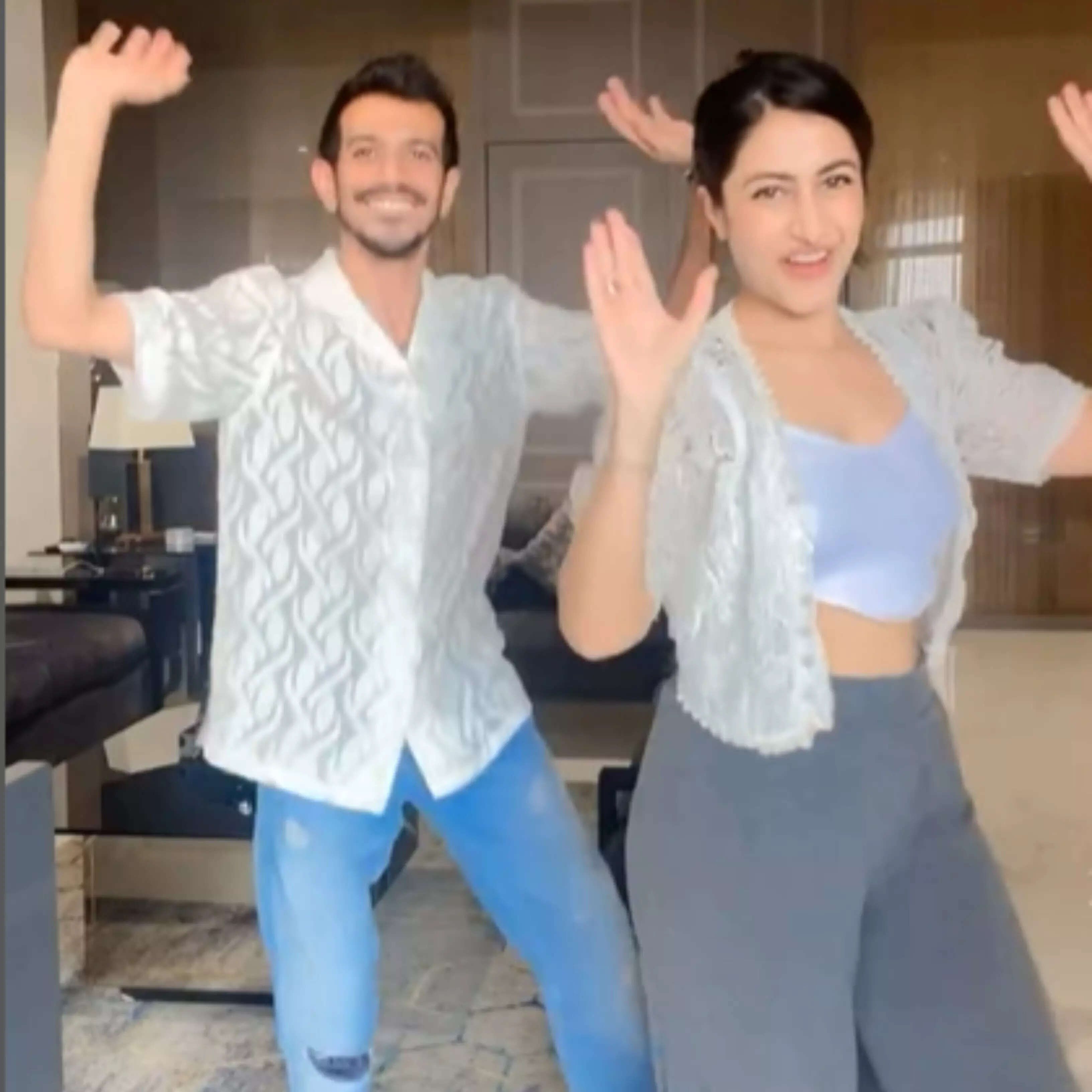 कैसे मिले दो अजनबी