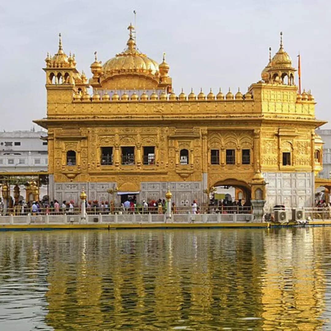 स्वर्ण मंदिर में आध्यात्मिक चमक को करें महसूस