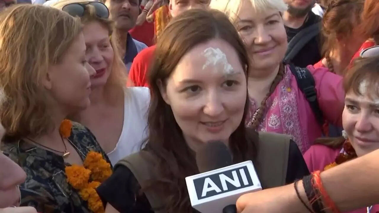 खुशी से झूम उठे पर्यटक
