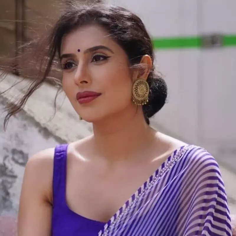 चारू असोपा (Charu Asopa)