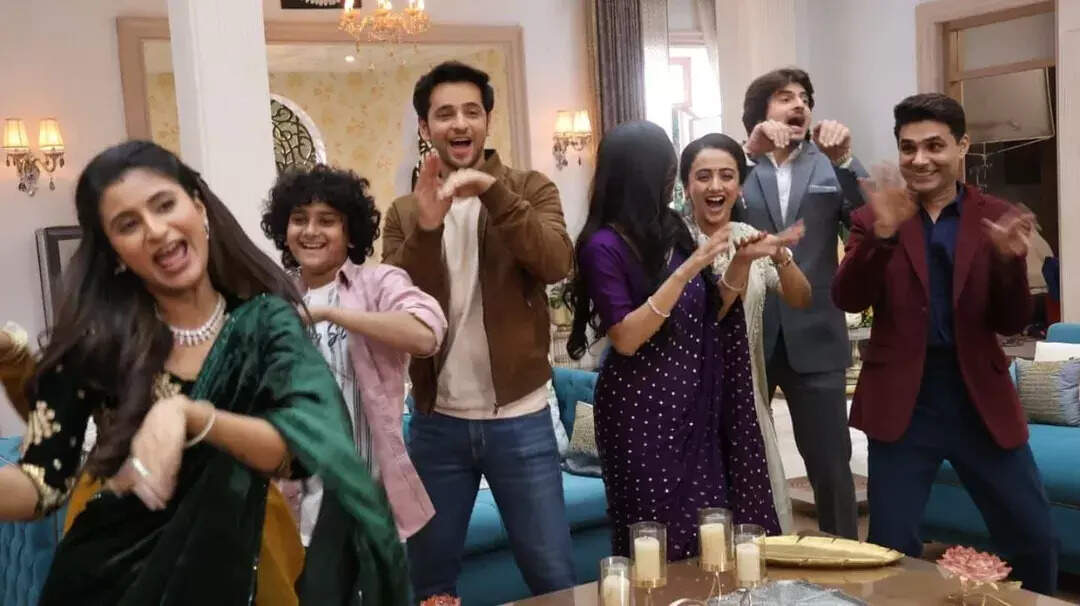 कोठारी परिवार ने की जमकर मस्ती
