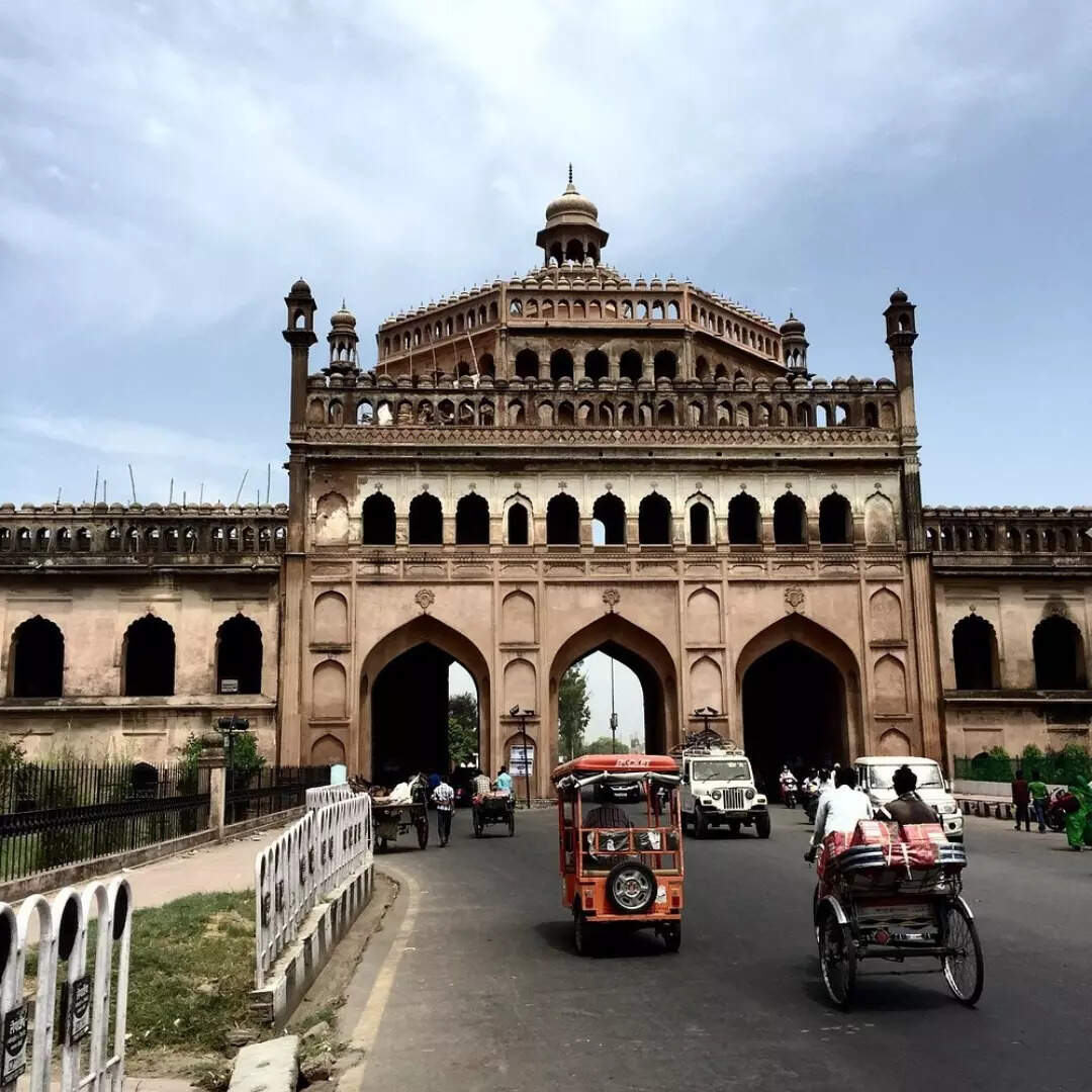 नवाब आसफुद्दौला ने बनाई योजना