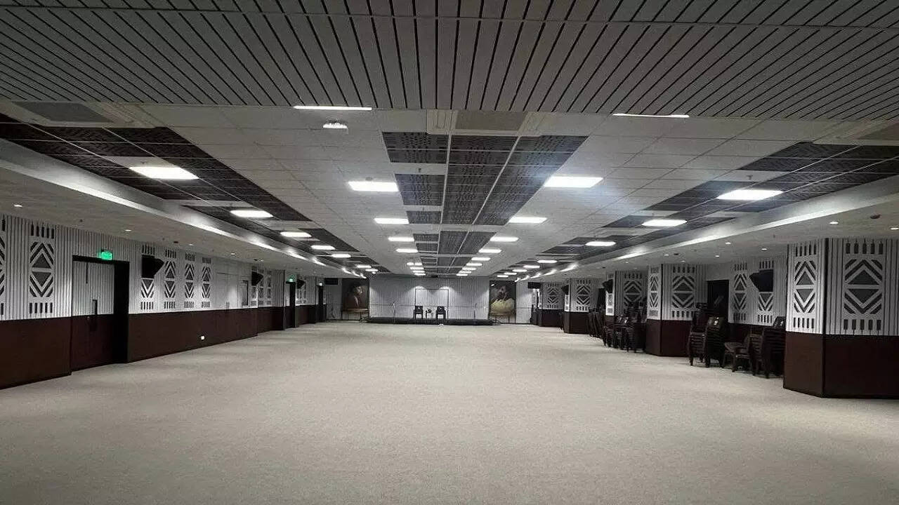 नए सिरे से बना है यह कार्यालय